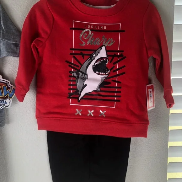 5 sets boys size 12 months - Picture 2 of 5